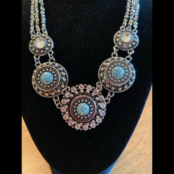 NWOT Ginger Snaps Facet Statement Necklace/Size 18-21” - Picture 2 of 4